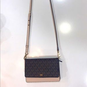 Michael Kors crossbody in PERFECT condition!